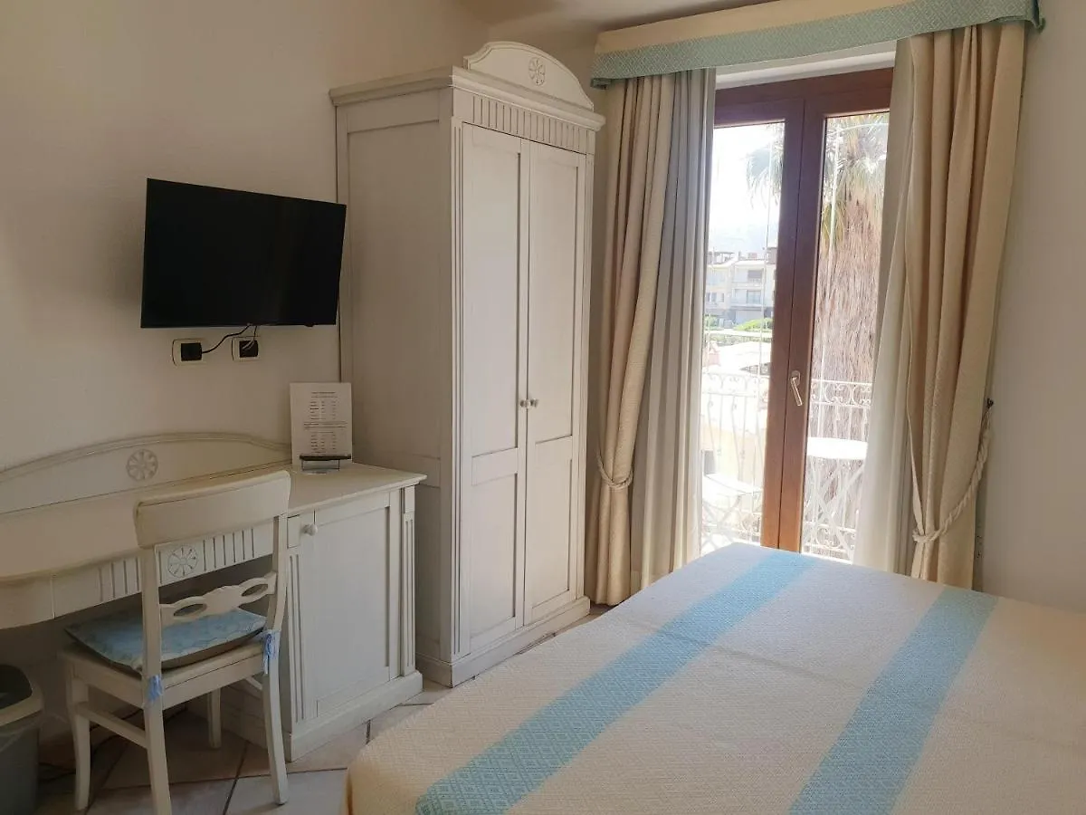 Castello Di Tavolara Hotel Porto San Paolo