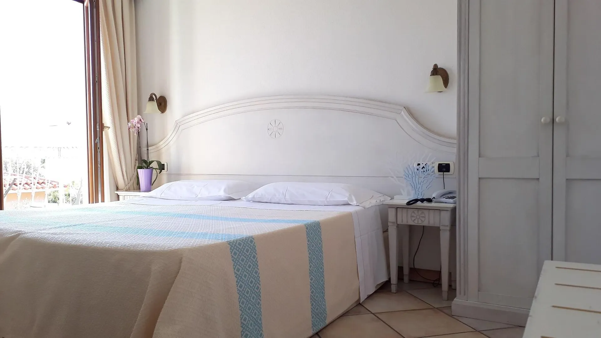 Castello Di Tavolara Hotel Porto San Paolo